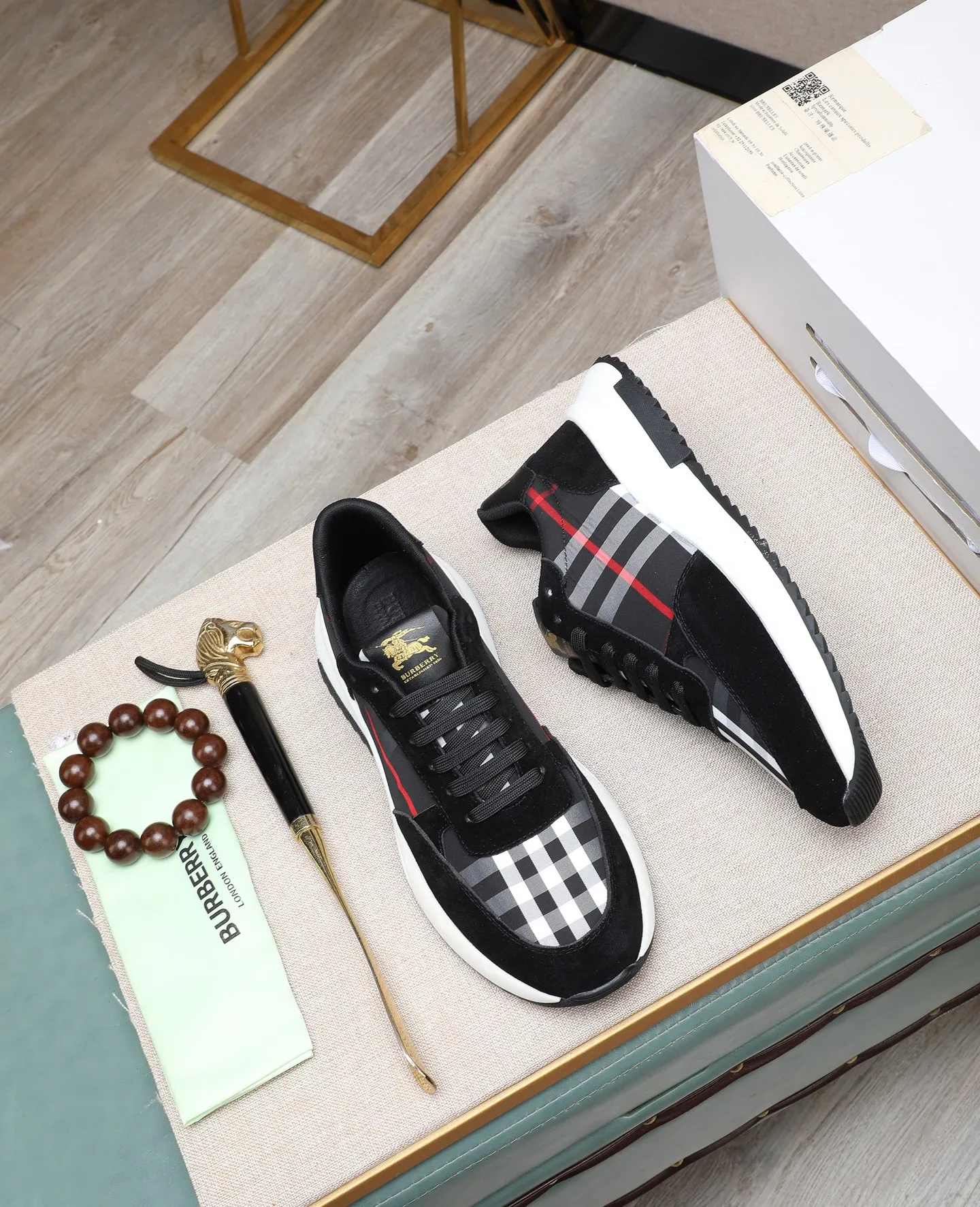 Men's shoes 💰460 ❤️❤️❤️[BURBERRY] Burberry purchasing agent 🔍Men's 🚹New model is synchronized with the official website, the upper is made of imported fabrics, and the lining is genuine leather. Completely 1⃣:1⃣ replica🇮🇹, non-slip and wear-resistant rubber outsole ⚠original factory goods, 🔍🔍high quality, please look at the details, welcome to compare⚠Size: 38-44